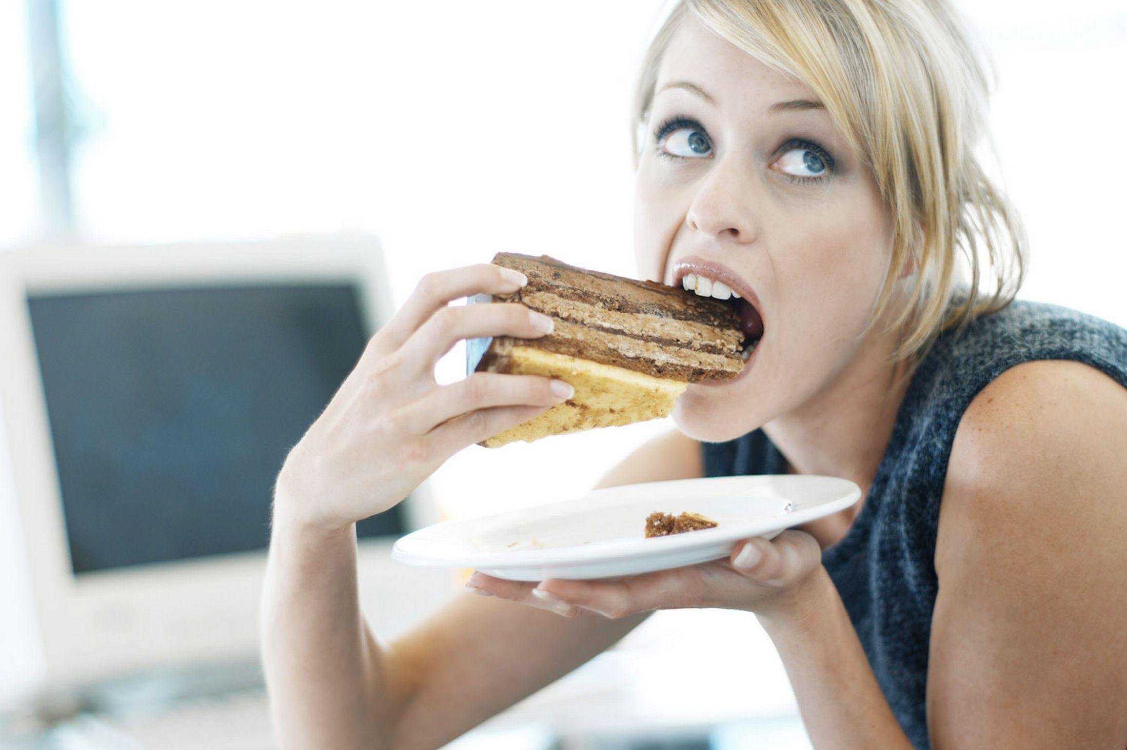 Советы диетолога: как есть сладкое и не толстеть?